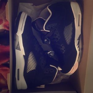 Air Jordan retro 5. OREOS